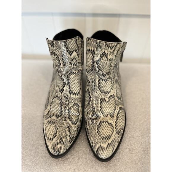 Circus Sam Edelman Black & White Faux Snakeskin Leather Ankle Booties 9.5 - Picture 3 of 11
